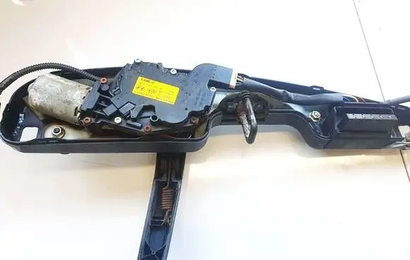 KIA Sportage Rear window wiper motor 987001F001