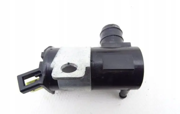 Mitsubishi Pajero Windscreen/windshield washer pump
