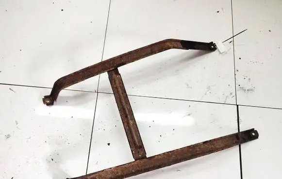 Honda Civic Fuel tank mounting bracket 
