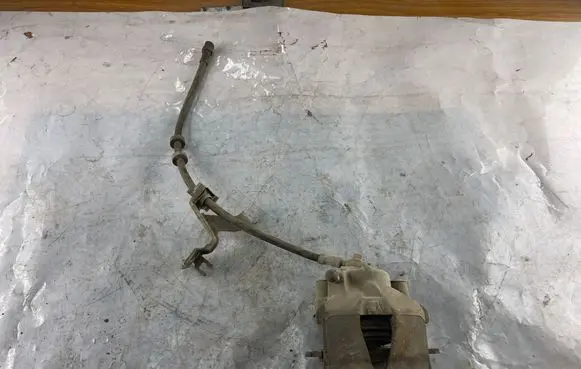 Volkswagen Polo Front brake caliper
