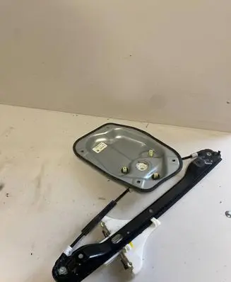 Volkswagen Jetta V Rear window lifting mechanism without motor 1K5839461