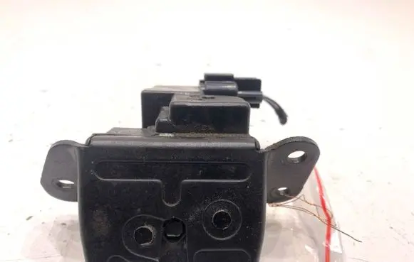 Hyundai ix35 Tailgate exterior lock 812302S000