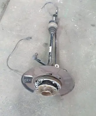 BMW 4 F32 F33 Rear wheel hub spindle/knuckle 6797515 8680347