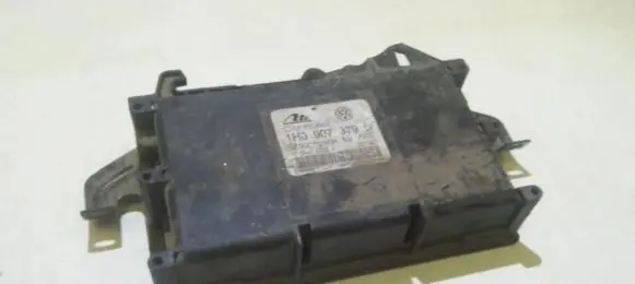 Volkswagen Golf III ABS control unit/module 1h0907379d 10094103204