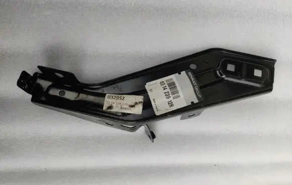 Renault Twingo III Fender mounting bracket 631429601R