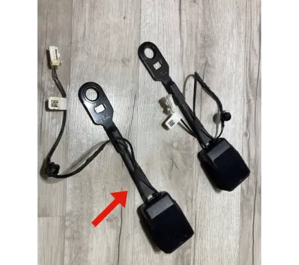 Citroen C3 Front seatbelt buckle