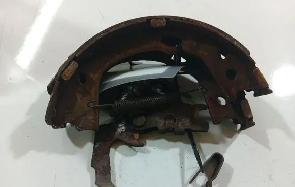 KIA Optima Handbrake/parking brake pads 