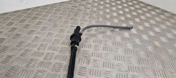 Peugeot 208 I Clutch master cylinder 9672094480