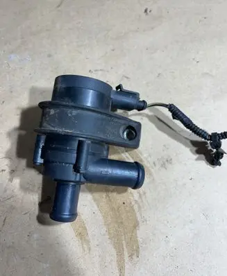 Volvo V40 Electric auxiliary coolant/water pump 30950000