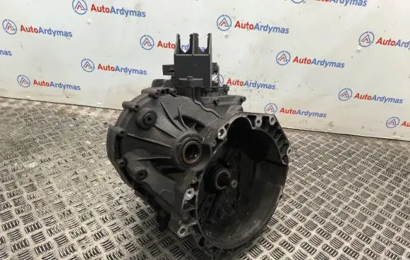 Manual 6 speed gearbox