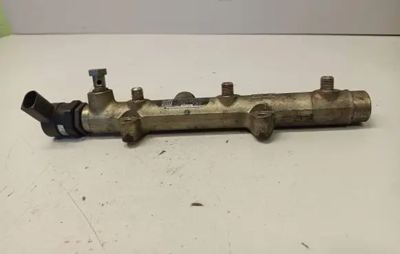 Audi A4 S4 B7 8E 8H Fuel main line pipe 059130090J