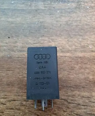 Volkswagen Golf III Other relay 4D0907131