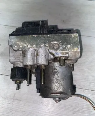Mercedes-Benz E W210 ABS Pump 0024319712 0265217007