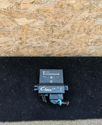 Audi A6 S6 C6 4F Gateway control module 4L0907468B