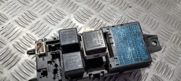 Mitsubishi Carisma Fuse box set mb953355