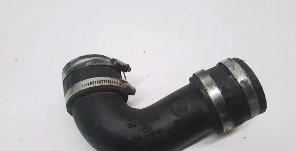 Volvo XC70 Intercooler hose/pipe 30751920