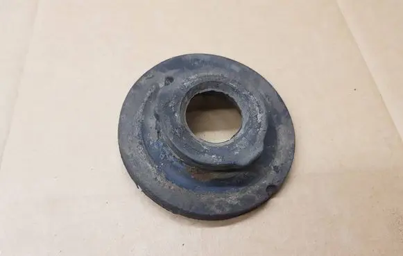 Audi A3 S3 A3 Sportback 8P Rear coil spring rubber mount 1K0512297D