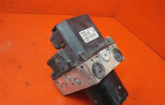 Skoda Fabia Mk1 (6Y) ABS Pump 6Q0907379A 6Q0614417B 0265900009