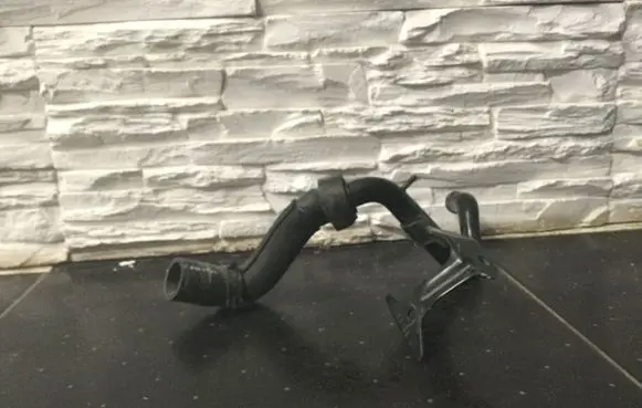 Volkswagen PASSAT B7 Brake booster pipe/hose 