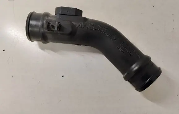 Ford Galaxy Intercooler hose/pipe 7M3145957F