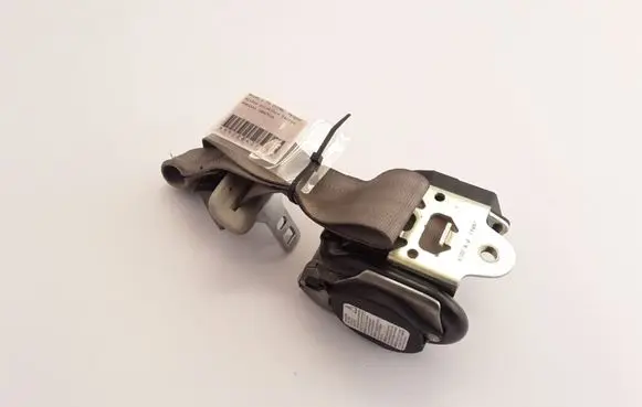 Volvo C70 Front seatbelt 6841707