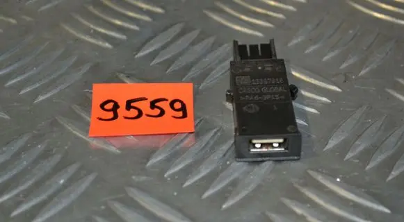 USB socket connector