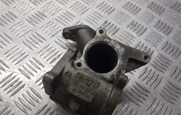Skoda Octavia Mk2 (1Z) EGR valve 03G129637A