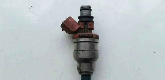 Mazda 323 Fuel injector 1955002120 195500-2120