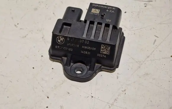 BMW 1 F20 F21 Glow plug pre-heat relay 857008702 0522120103