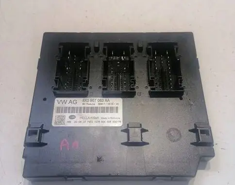 Audi A1 Speedometer (instrument cluster) 8X0907063AA S0817H113AC 5DK0096583