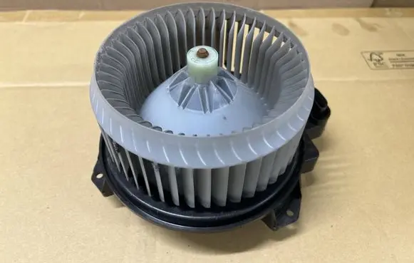 Toyota Auris E180 Heater fan/blower AV2727008085