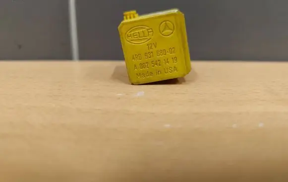 Mercedes-Benz ML W163 Other relay A0025421419 4R0931680