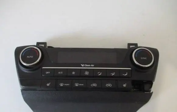 Hyundai Tucson TL Climate control unit 97250D7230TRY