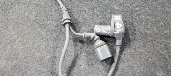 Audi A4 S4 B6 8E 8H ABS brake wheel speed sensor 0265006682