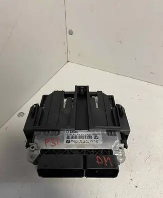 BMW 3 F30 F35 F31 Engine control unit/module 8573257 0281019680 031143030