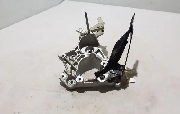 Renault Scenic E-Tech V A/C compressor mount bracket 119105MZ0A