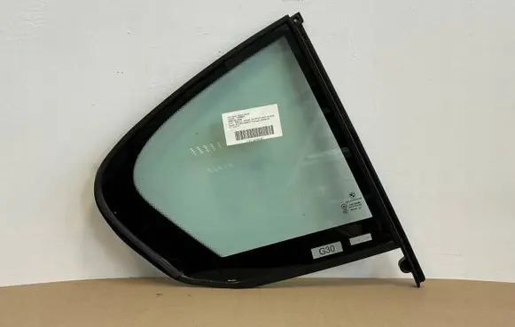 BMW 5 G30 G31 G38 Rear vent window glass 7381348