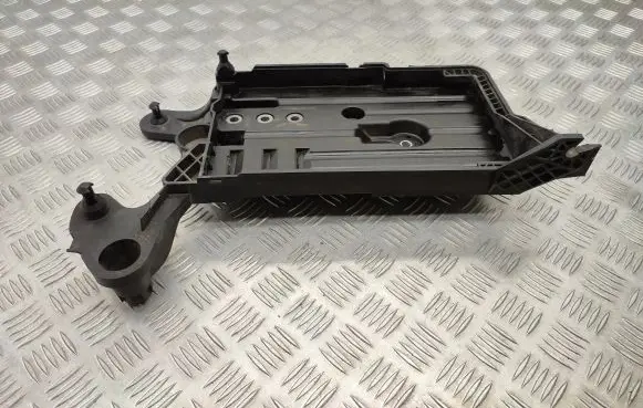 Skoda Octavia Mk3 (5E) Battery tray 5Q0915321H