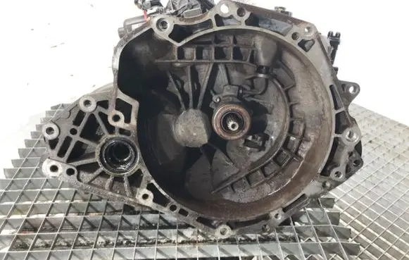 Opel Zafira B Manual 5 speed gearbox 
