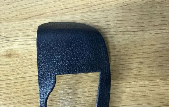 Volvo V70 Front driver seat rail 9208263