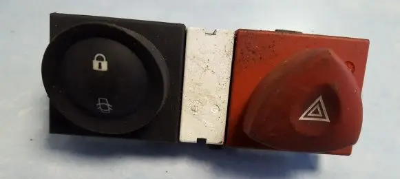 Renault Megane II Hazard light switch 8200095493 8200109723