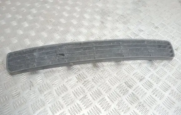 Audi A4 S4 B5 8D Front bumper lower grill 8D0807683