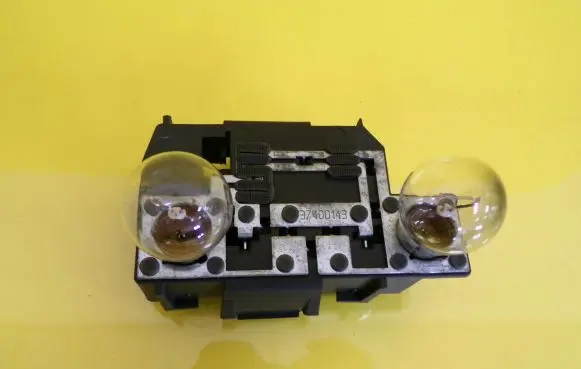 Renault Megane I Tail light bulb cover holder 37410751