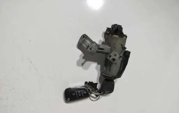 Toyota Corolla E120 E130 Ignition lock 45020024
