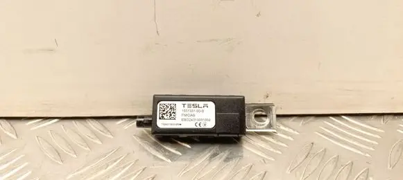 Tesla Model Y Aerial antenna amplifier 155133100B