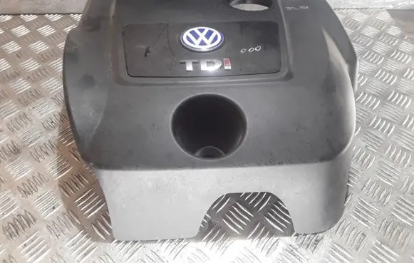 Volkswagen Golf IV Engine cover (trim) 038103925