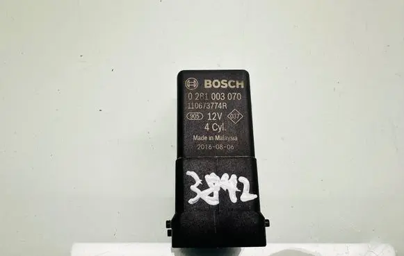 Renault Talisman Glow plug pre-heat relay 0281003070 110673774R