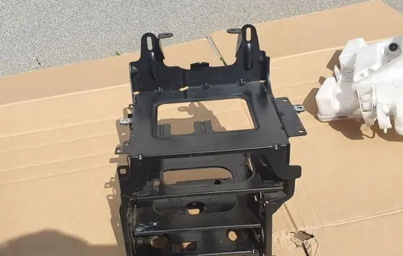 Audi A6 S6 C6 4F Sound amplifier holder/bracket 4F0035209C