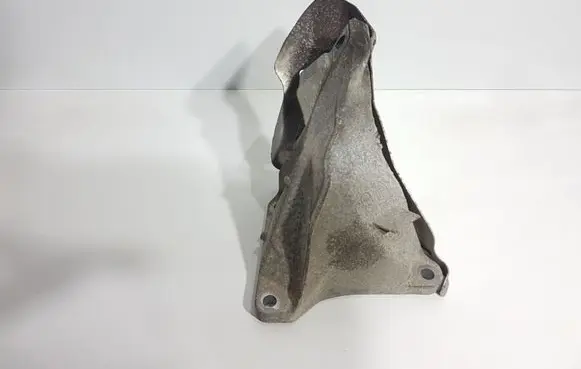BMW 1 E81 E87 Engine mounting bracket 24168110