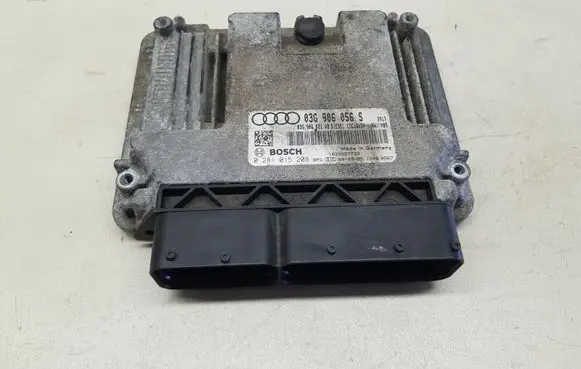 Audi A3 S3 8P Engine control unit/module 0281015208 nr6681